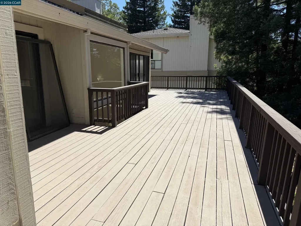 671 Ironbark Circle Orinda CA 94563