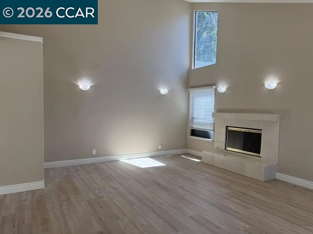 671 Ironbark Circle Orinda CA 94563