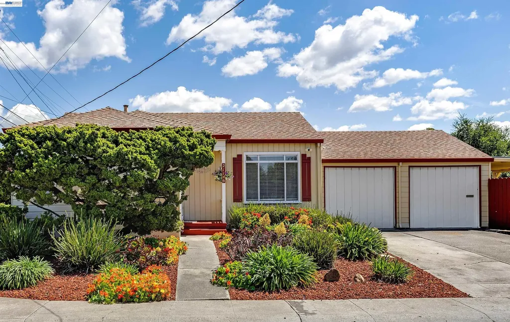 21146 Elm Street Castro Valley CA 94546
