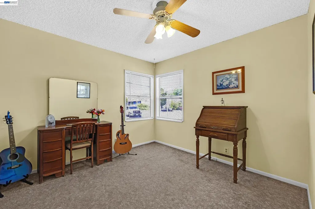 21146 Elm Street Castro Valley CA 94546