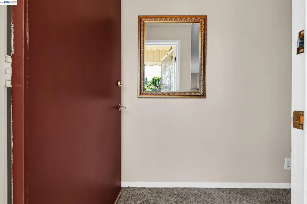 21146 Elm Street Castro Valley CA 94546