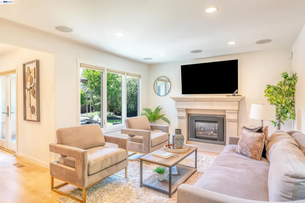 5812 Alderbrook Court Castro Valley CA 94552