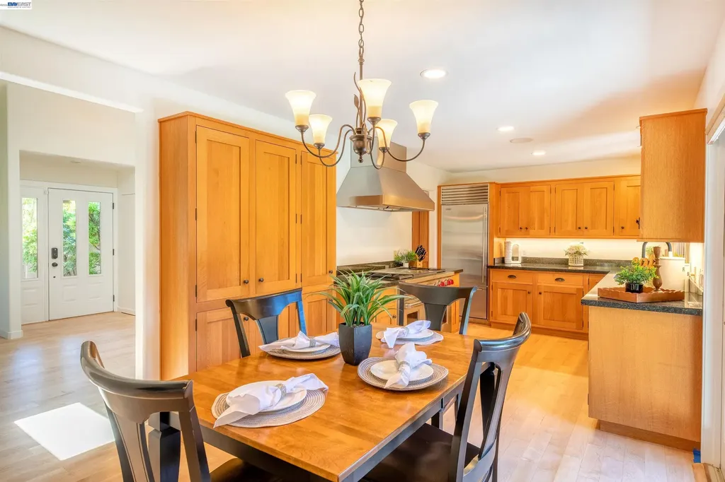 5812 Alderbrook Court Castro Valley CA 94552