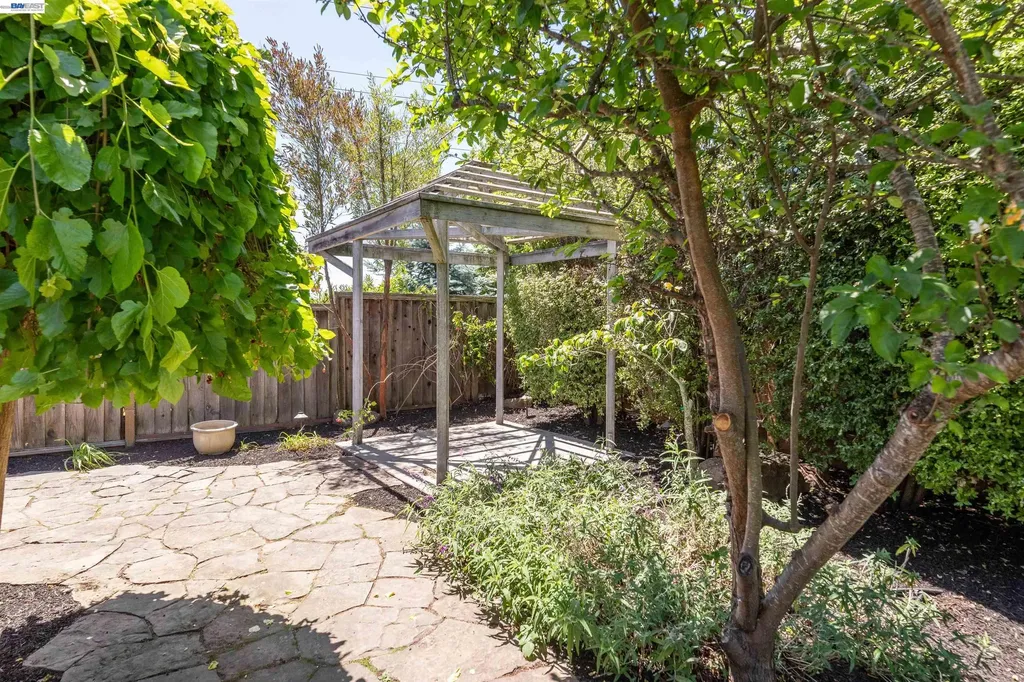 5812 Alderbrook Court Castro Valley CA 94552