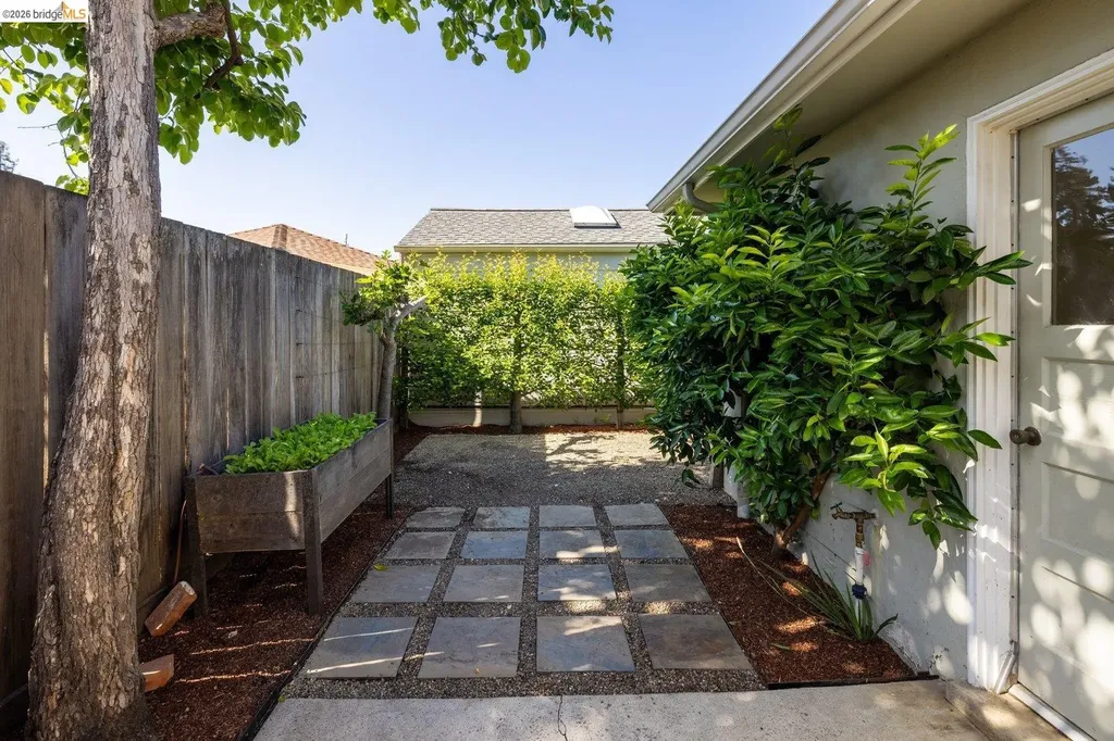 965 Ramona Way San Leandro CA 94577