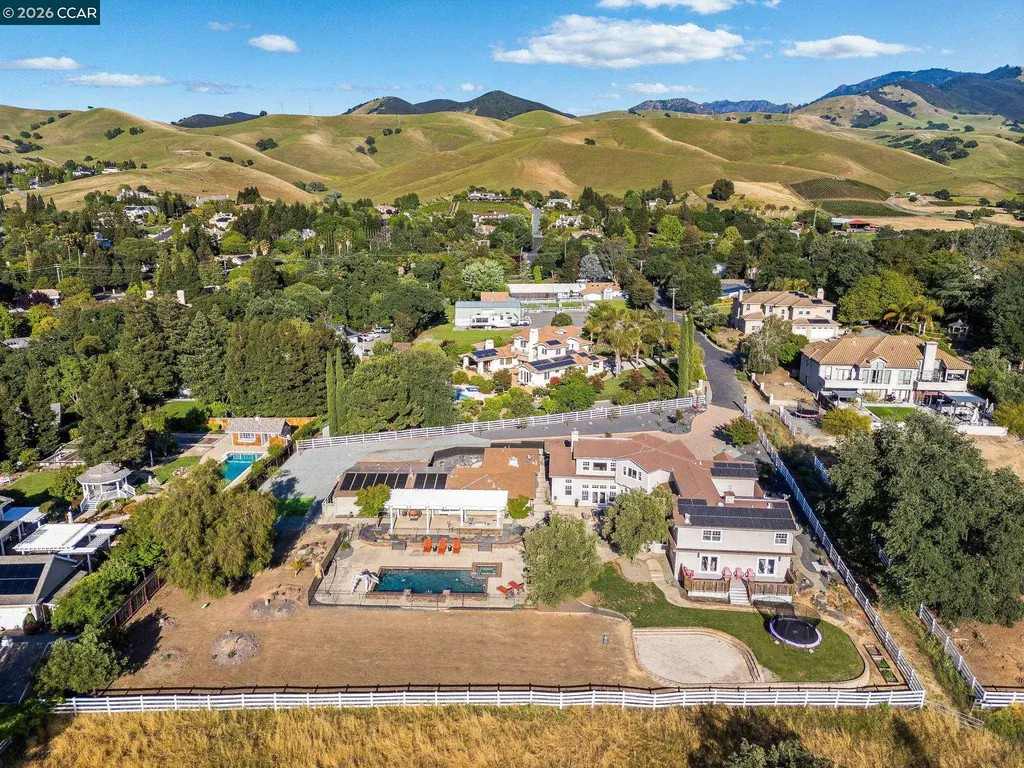 2050 Shell Ridge Trail Walnut Creek CA 94598