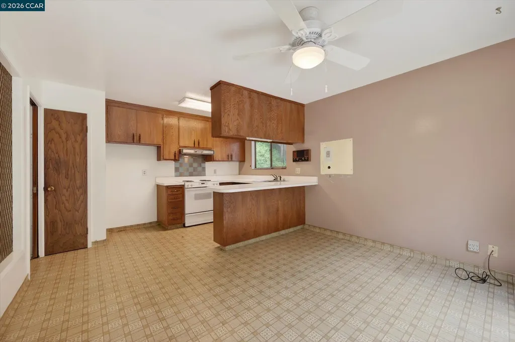 6334 Doran Drive Oakland CA 94611