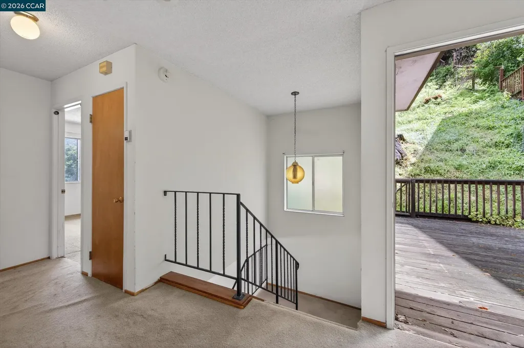 6334 Doran Drive Oakland CA 94611