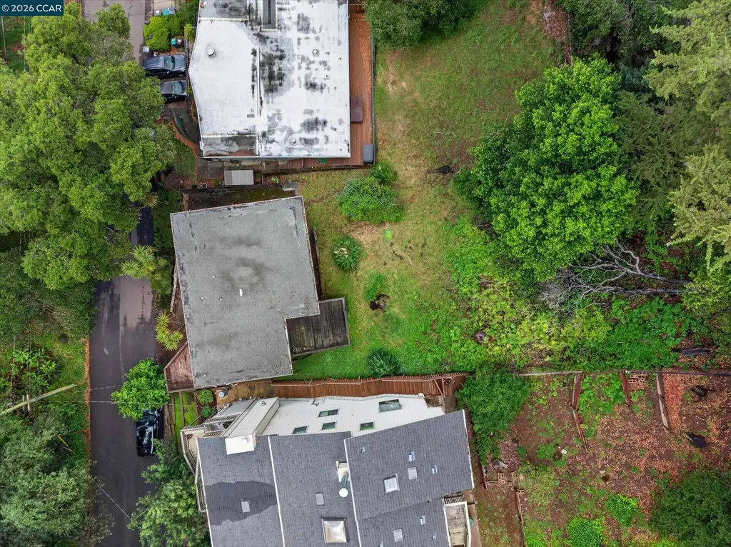 6334 Doran Drive Oakland CA 94611