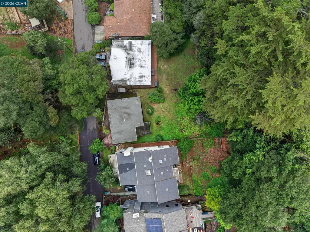 6334 Doran Drive Oakland CA 94611