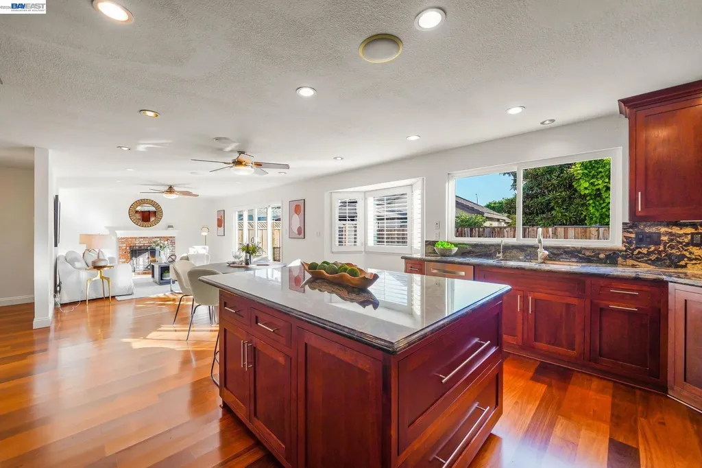35621 Beeching Lane Fremont CA 94536