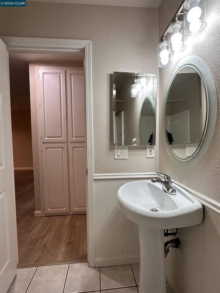 2827 Monument Boulevard Concord CA 94520