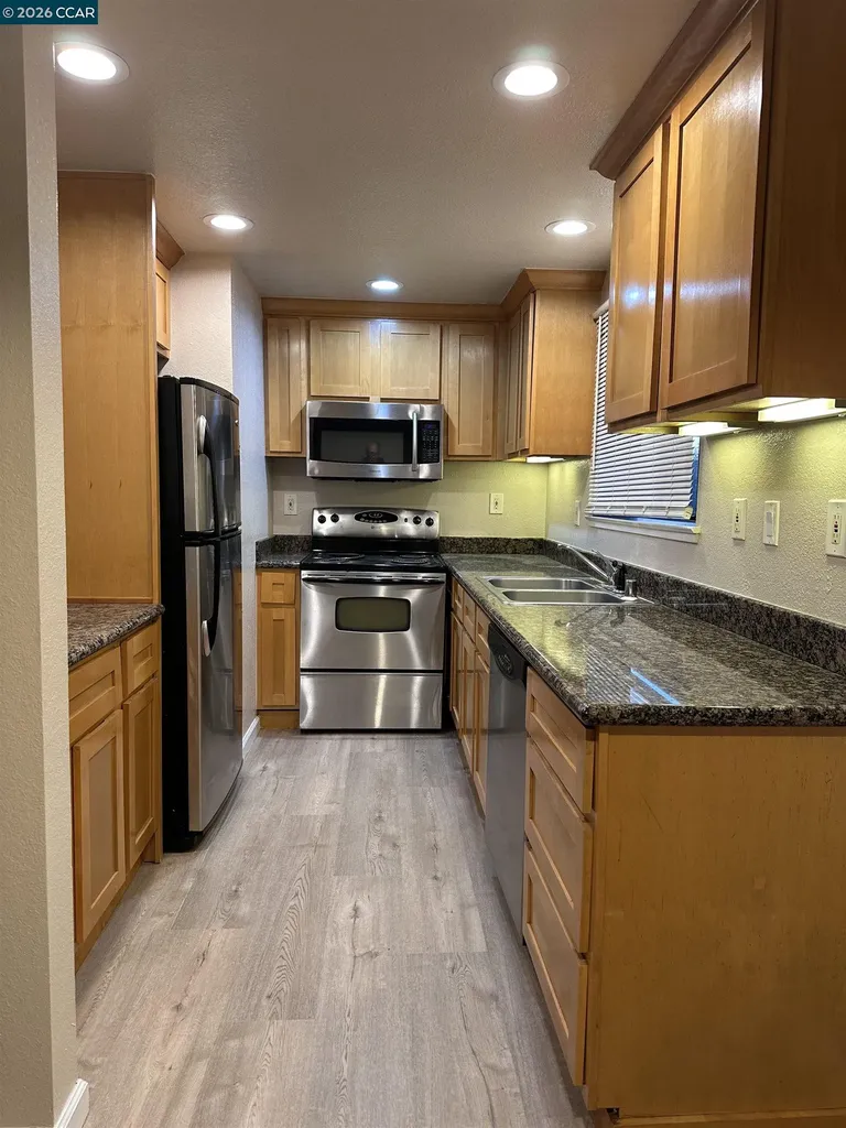 2827 Monument Boulevard Concord CA 94520