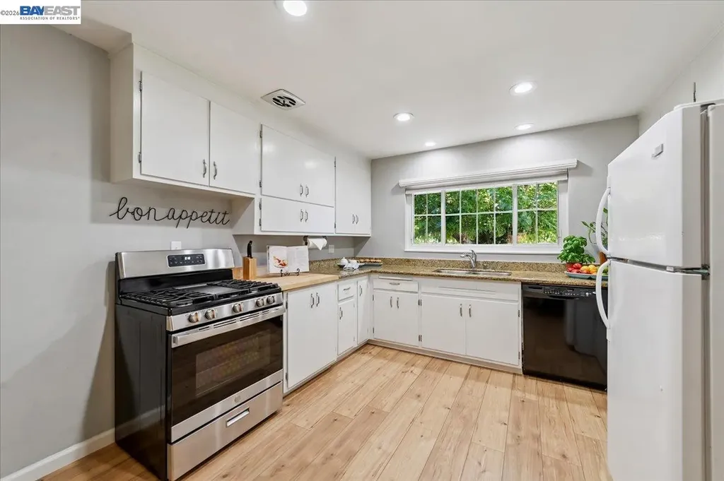 168 Albatross Avenue Livermore CA 94550