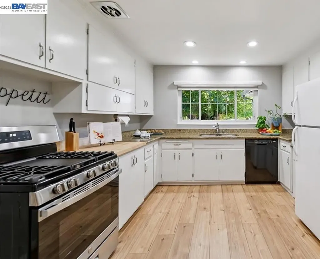 168 Albatross Avenue Livermore CA 94550