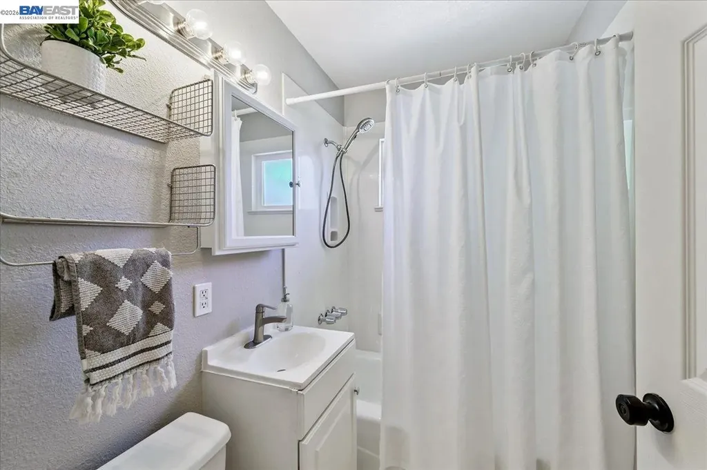 168 Albatross Avenue Livermore CA 94550