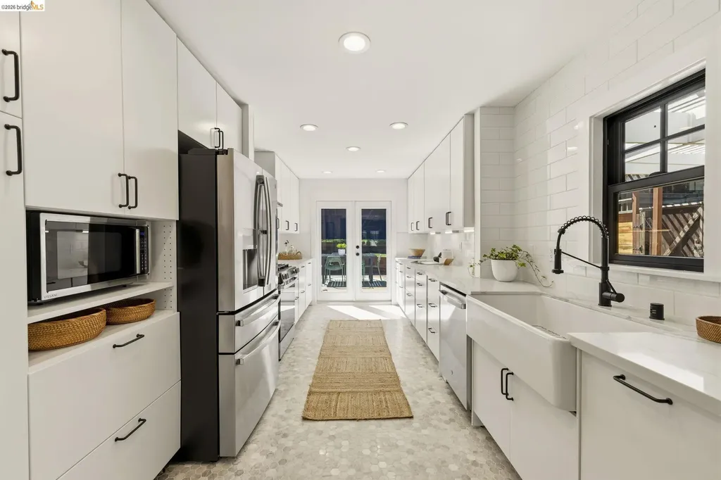 3800 Harrison Street Oakland CA 94611