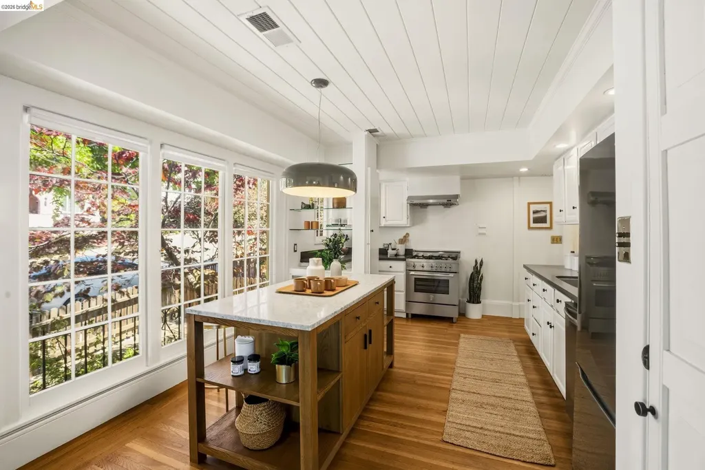 1655 38th Street Oakland CA 94602