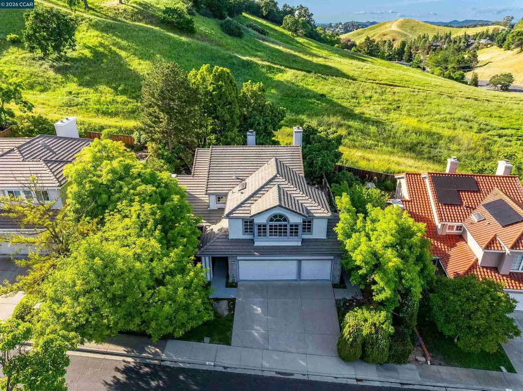 220 Valley Glen Lane Martinez CA 94553