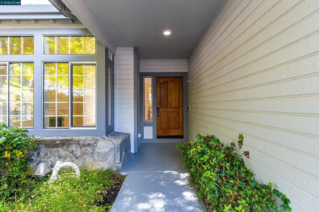 220 Valley Glen Lane Martinez CA 94553
