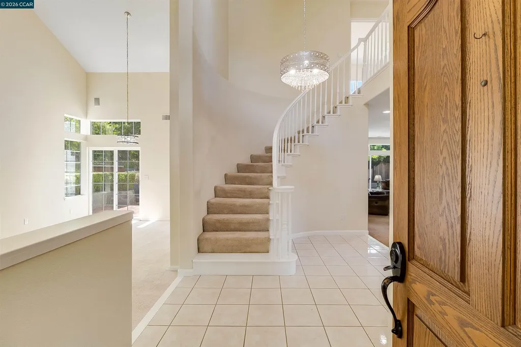 220 Valley Glen Lane Martinez CA 94553