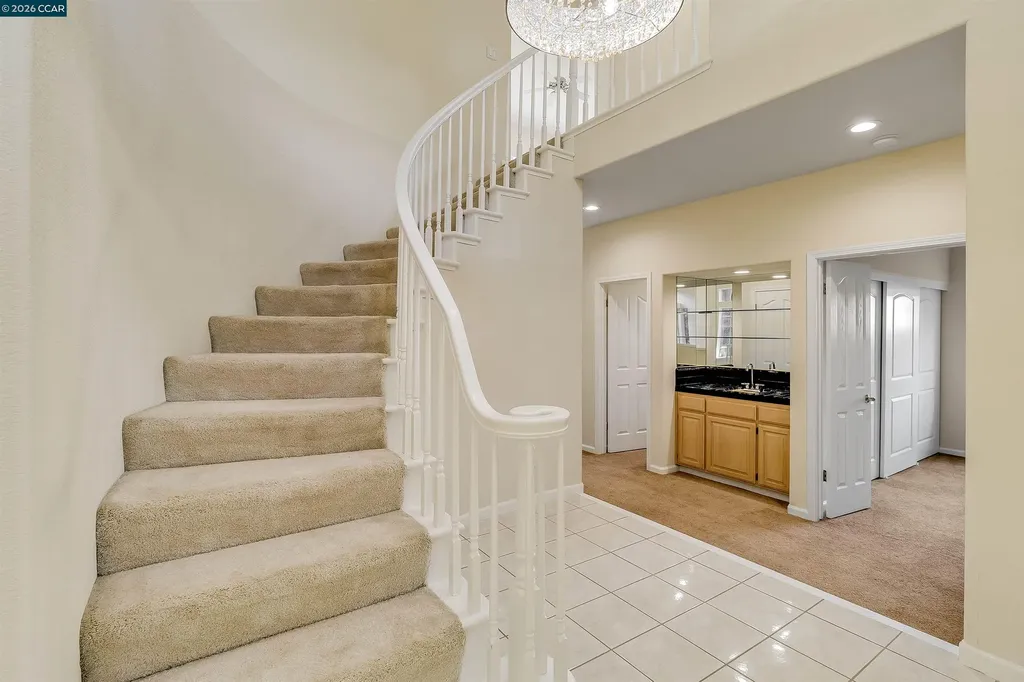 220 Valley Glen Lane Martinez CA 94553