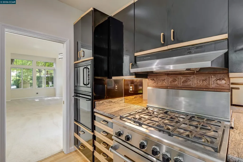 220 Valley Glen Lane Martinez CA 94553