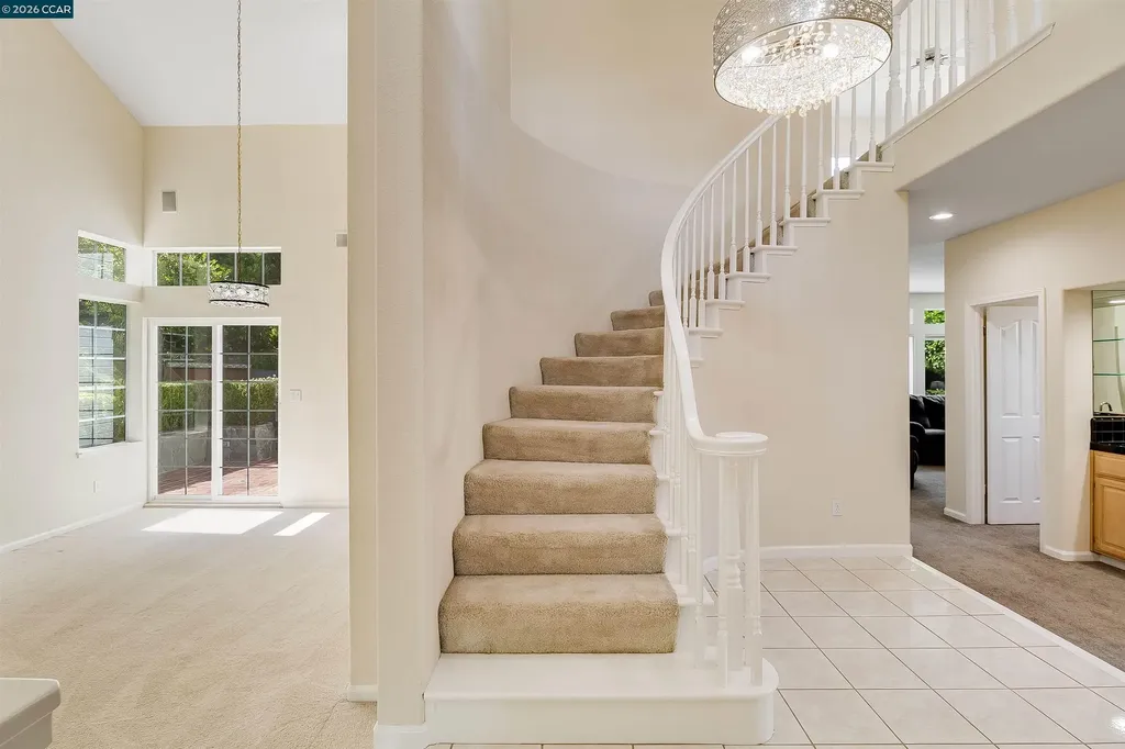 220 Valley Glen Lane Martinez CA 94553