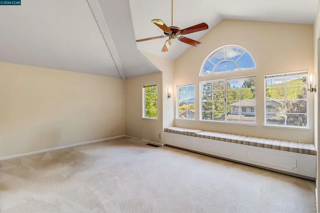 220 Valley Glen Lane Martinez CA 94553