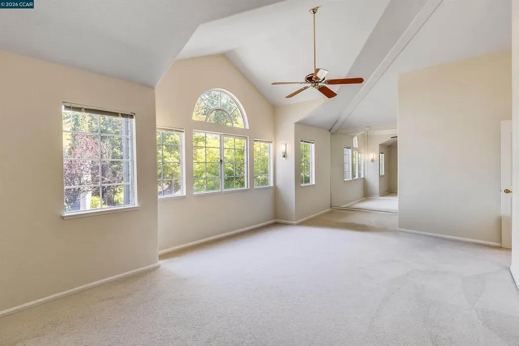 220 Valley Glen Lane Martinez CA 94553