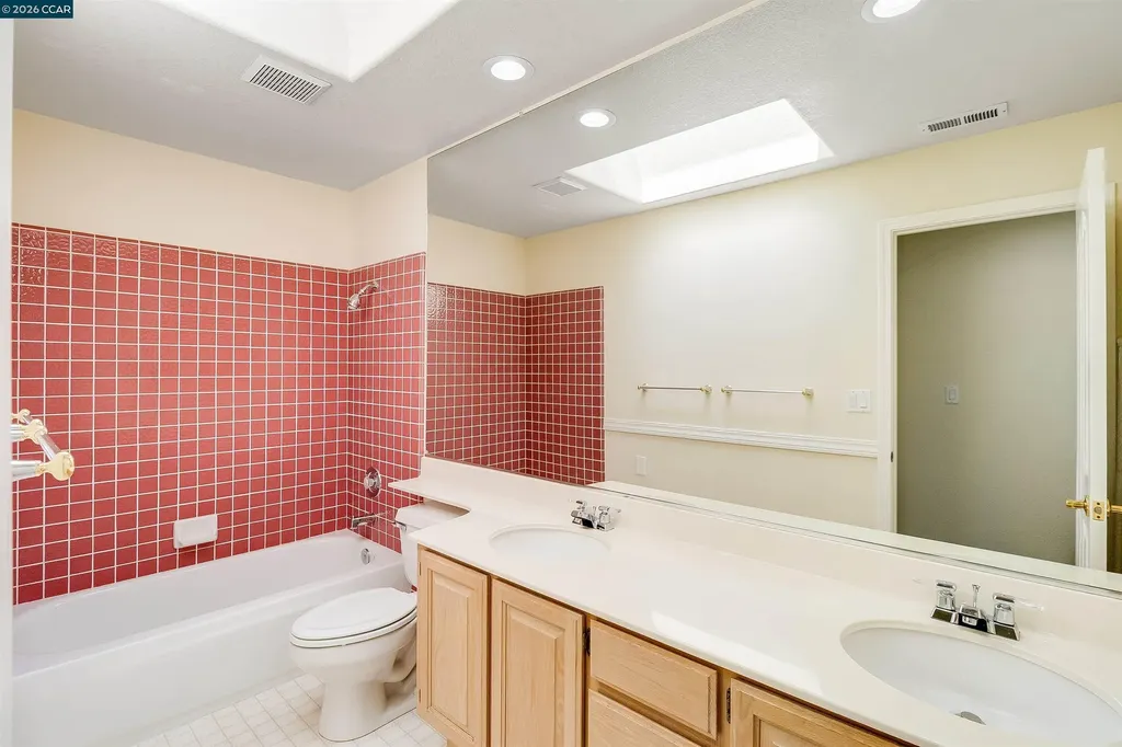 220 Valley Glen Lane Martinez CA 94553