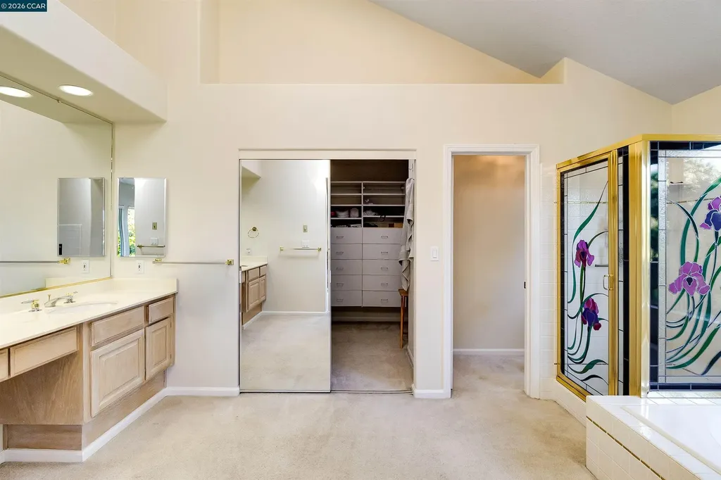 220 Valley Glen Lane Martinez CA 94553