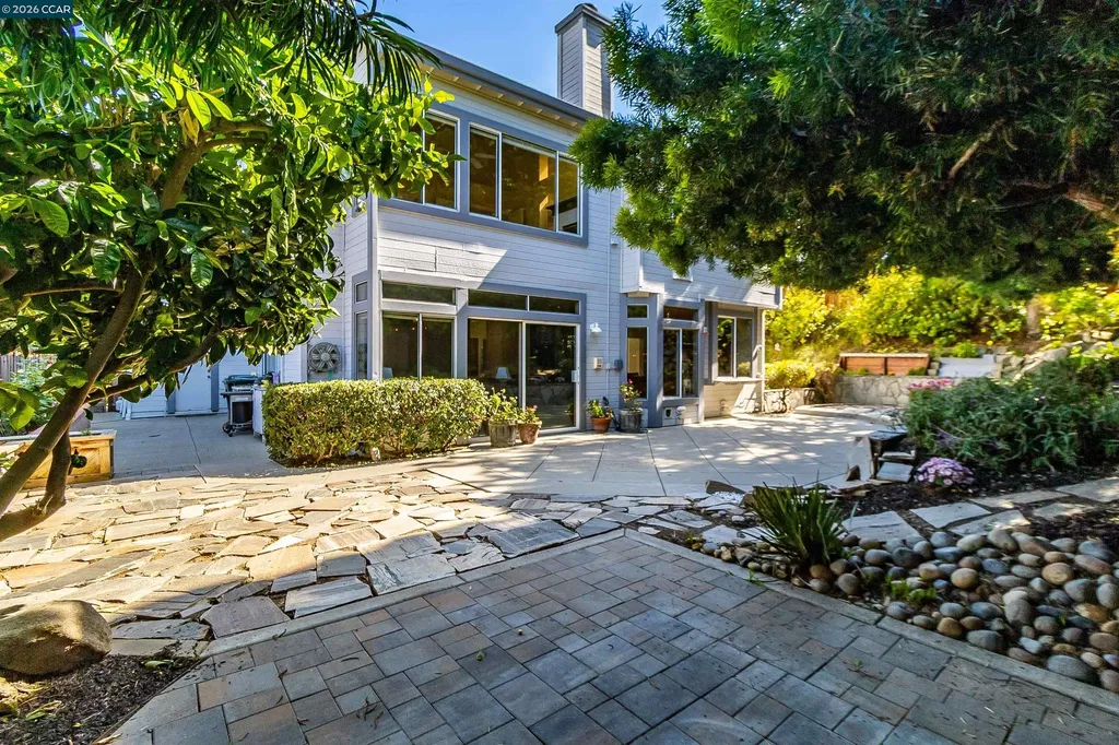 220 Valley Glen Lane Martinez CA 94553