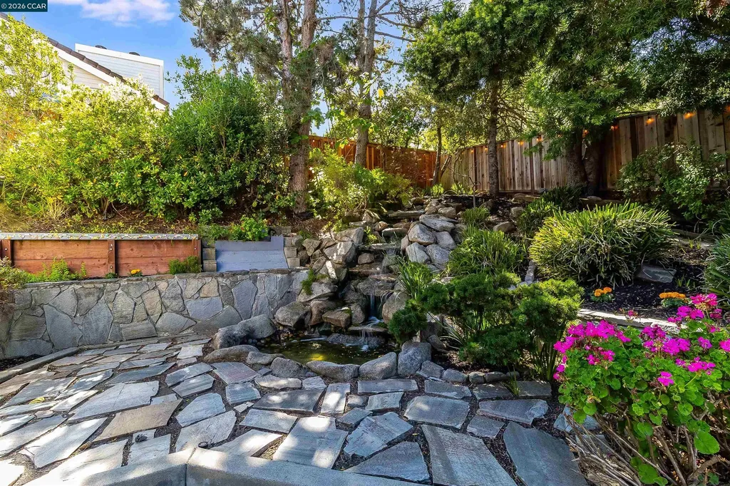 220 Valley Glen Lane Martinez CA 94553