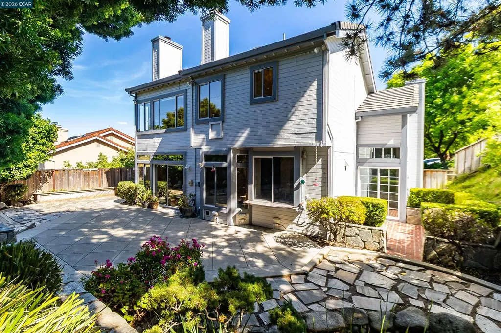 220 Valley Glen Lane Martinez CA 94553