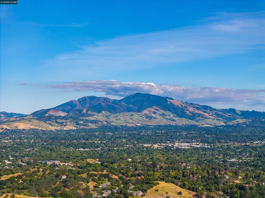 220 Valley Glen Lane Martinez CA 94553