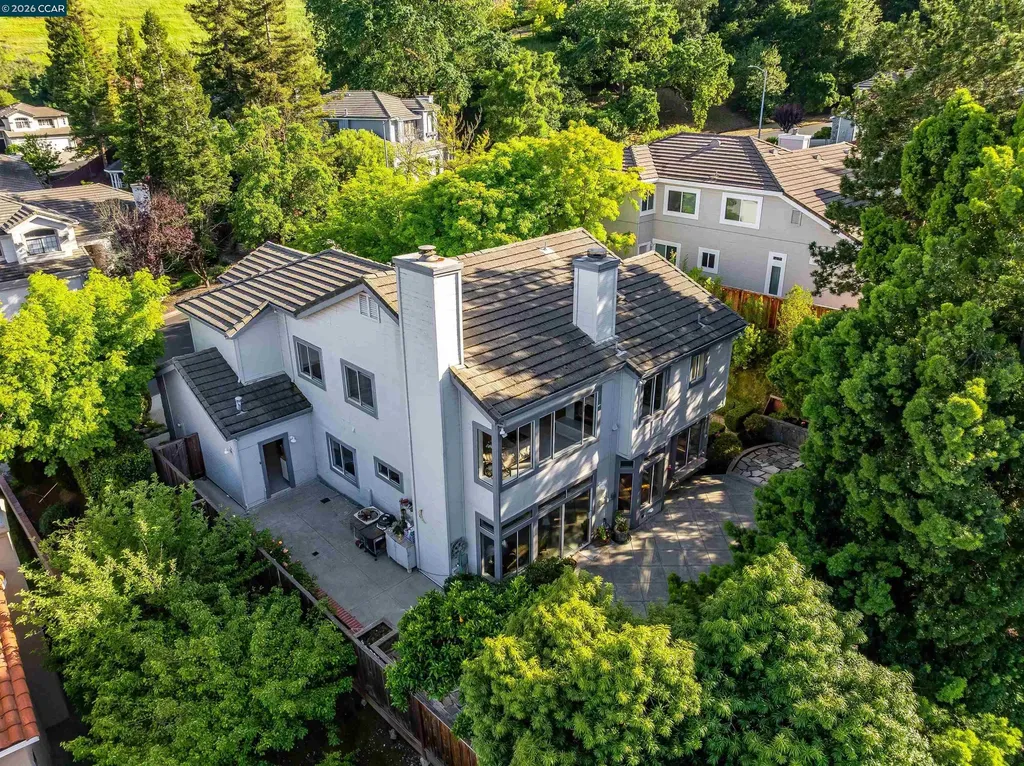 220 Valley Glen Lane Martinez CA 94553
