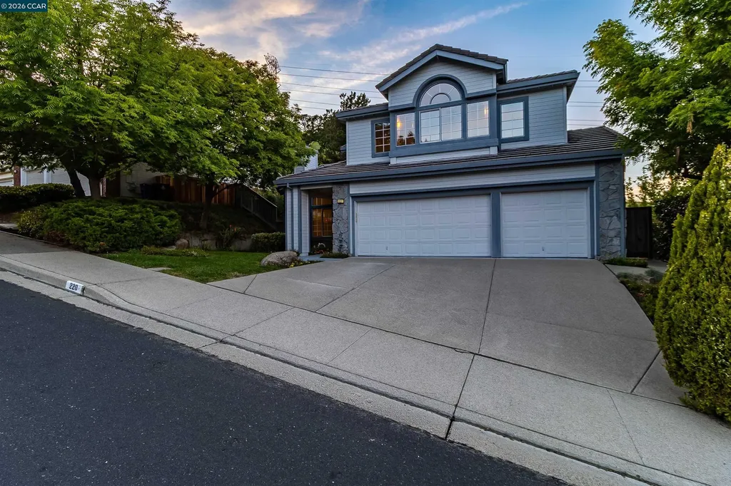 220 Valley Glen Lane Martinez CA 94553