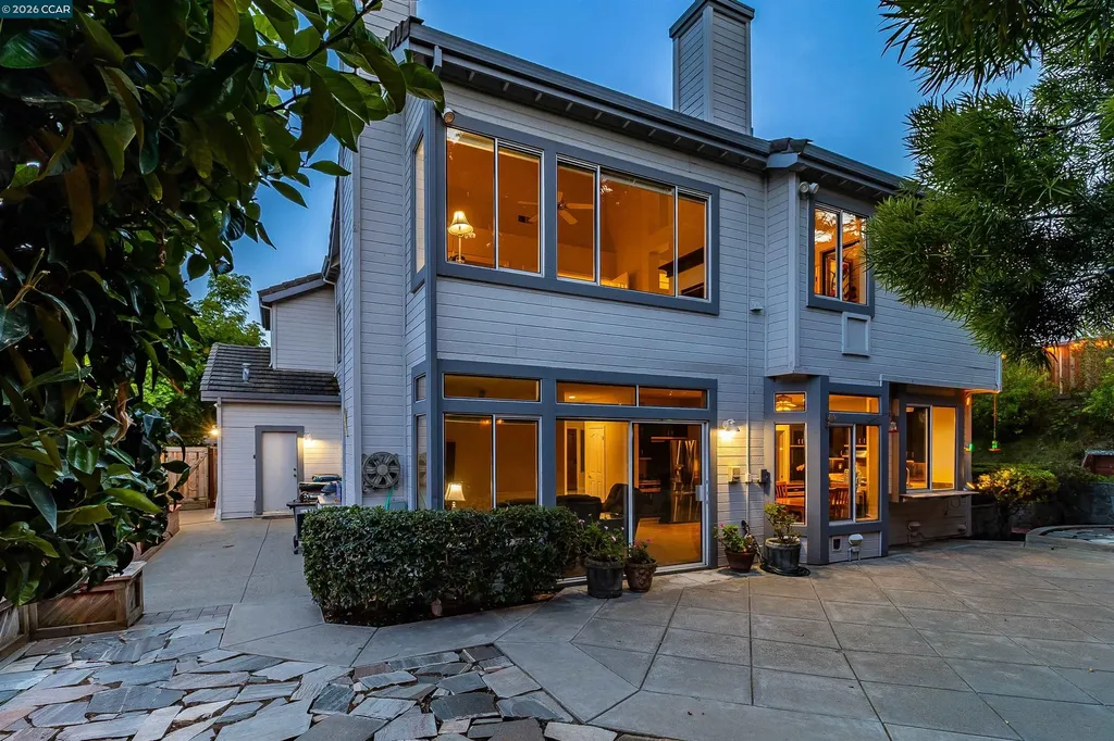 220 Valley Glen Lane Martinez CA 94553