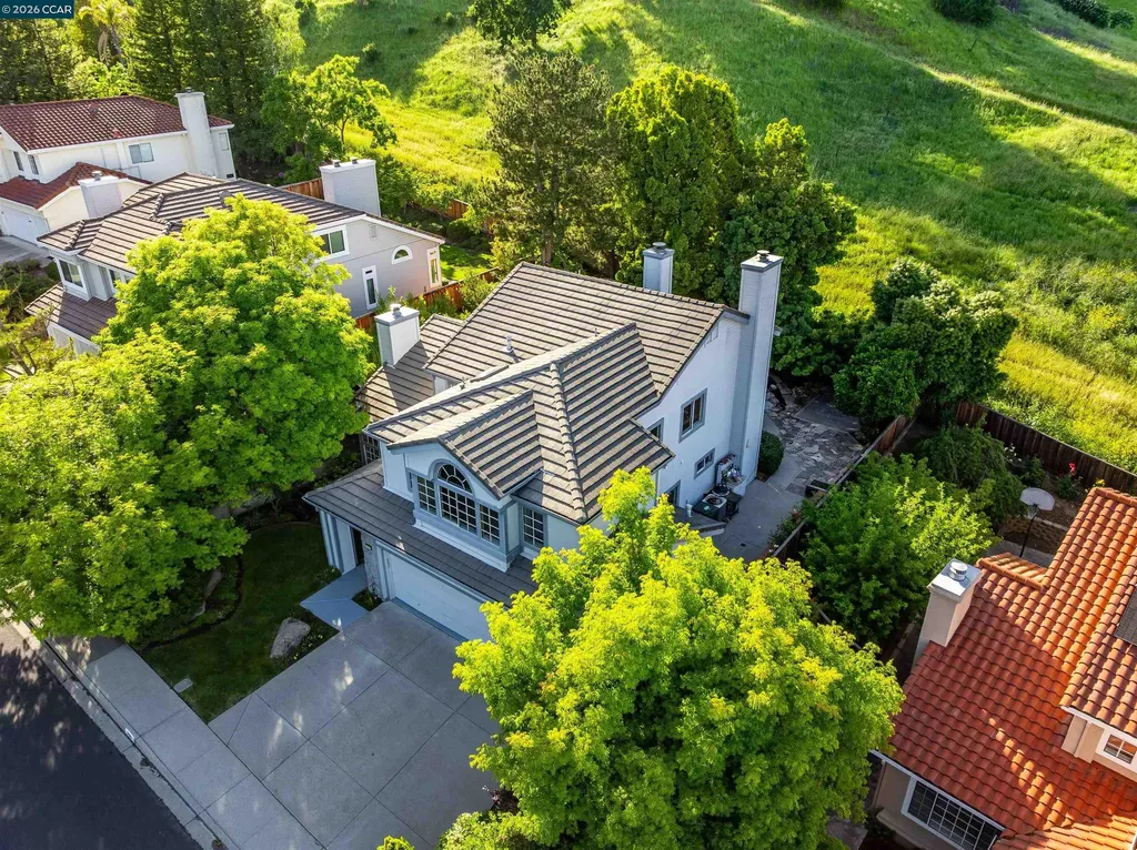 220 Valley Glen Lane Martinez CA 94553