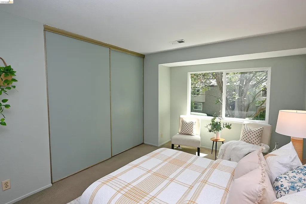 40 Emery Bay Drive Emeryville CA 94608
