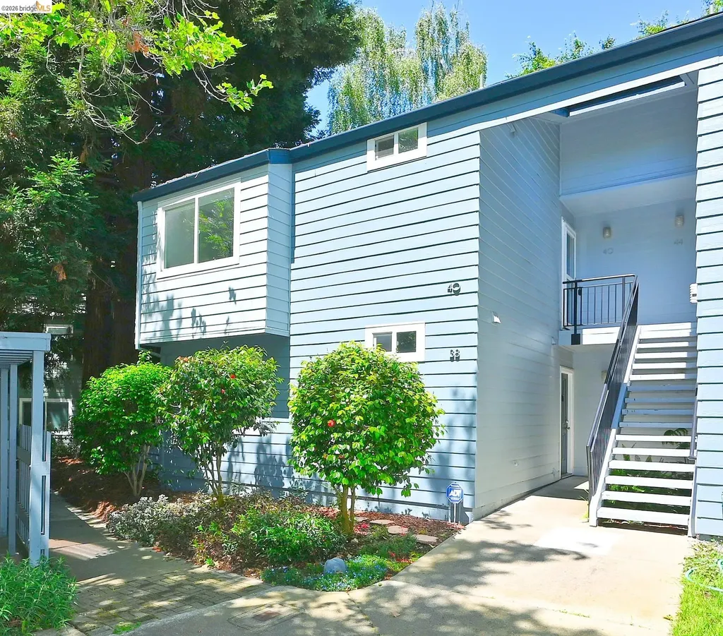 40 Emery Bay Drive Emeryville CA 94608