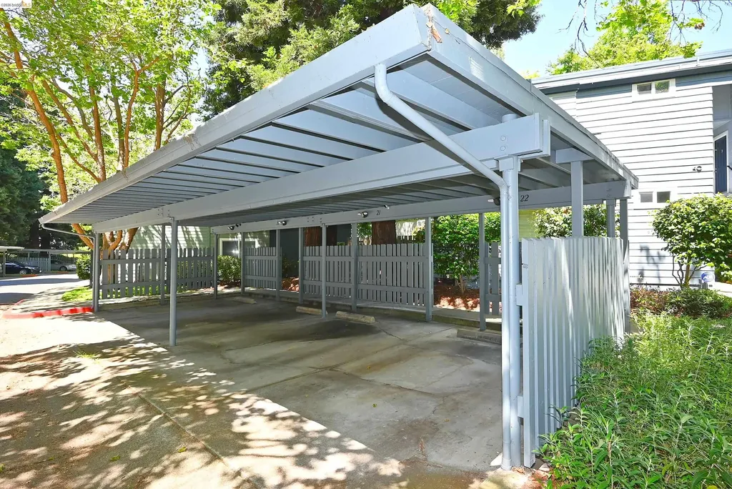 40 Emery Bay Drive Emeryville CA 94608