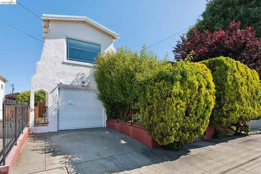 978 43rd Street Oakland CA 94608