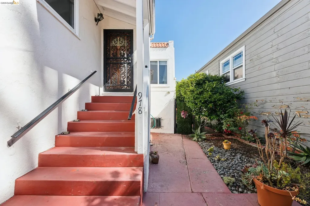 978 43rd Street Oakland CA 94608