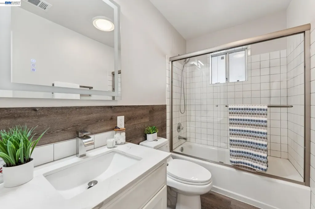 417 Maitland Drive Alameda CA 94502