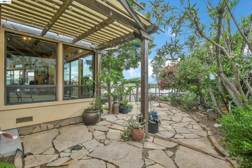 4882 Cabrillo Point Discovery Bay CA 94505