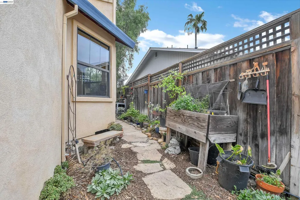 4882 Cabrillo Point Discovery Bay CA 94505