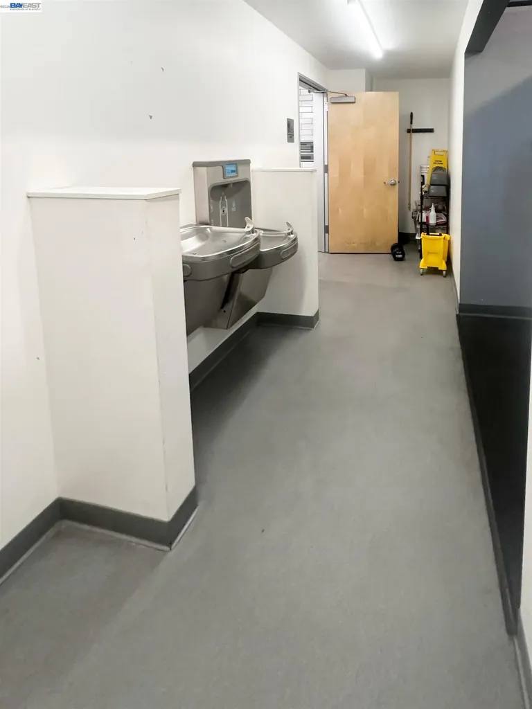 1526 Webster Street Alameda CA 94501