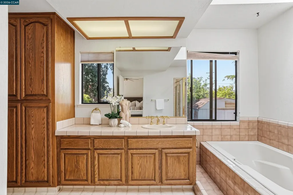 5370 Laurel Concord CA 94521